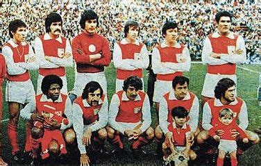 Maybe you would like to learn more about one of these? Fútbol en América: Club INDEPENDIENTE SANTA FE
