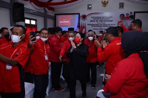 Puan Minta Kader Pdip Solid Agar Bisa Hattrick Menang Pemilu Suara Surabaya