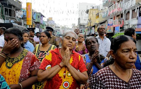 Sri Lanka Bans Face Coverings After Easter Bombings That Killed Over