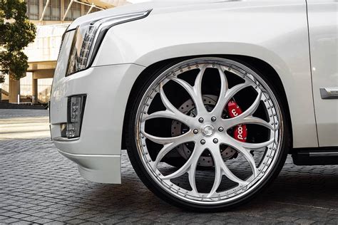Sophisticated White Cadillac Escalade Put On Chrome Lexani Wheels