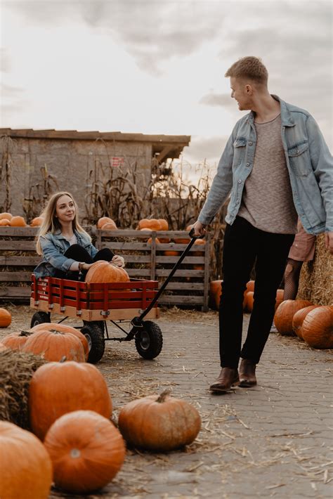 Autumn Photoshoot Ideas With Lovely Couple Photoshoot Ideas Pumpkin Patch Photographs Autumn