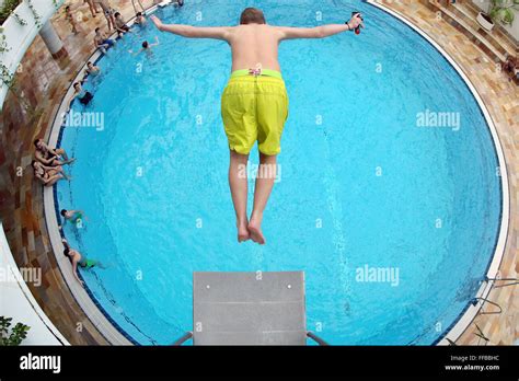 3 Meter Diving Board Hi Res Stock Photography And Images Alamy