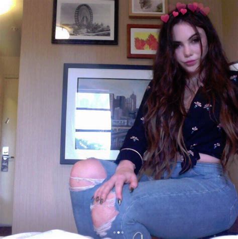 McKayla Maroney Flaunts Gold Medal Cleavage On Instagram The Hollywood Gossip