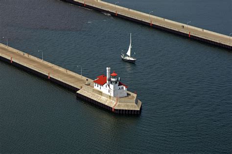 Duluth Harbor South Breakwater Lighthouse In Duluth Mn United States