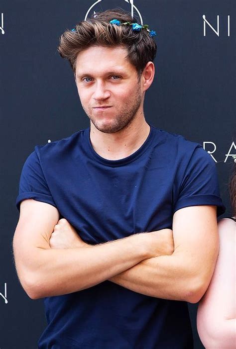 Niall Being Cute In 2020 Niall Horan James Horan One Direction Photos