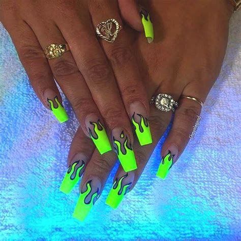 14 Bright Summer Nails To Try 2022 The Mag Wecasa