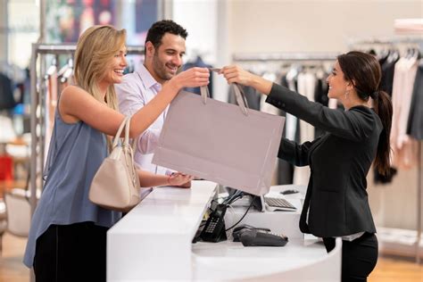 5 ways physical retailers can improve the shopping experience by ...