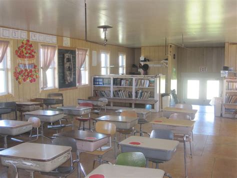 A Typical One Room Schoolhouse ~ Sarahs Country Kitchen ~ Amish