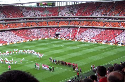 Arsenal's stadium, the emirates stadium, has a capacity of 60,361 people. Tickets to Arsenal FC vs Everton ...