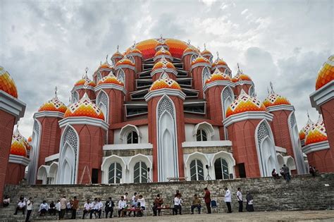 Masjid 99 Kubah Di Kawasan Cpi Kota Makassar Ditarget Tahun Depan