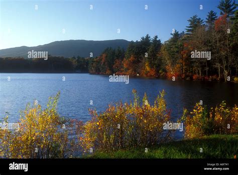 Aj9340 Mt Monadnock New Hampshire Nh Stock Photo Alamy