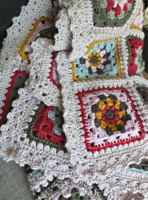Bobbles and Stripes Granny Square Blanket - Free, Easy ...
