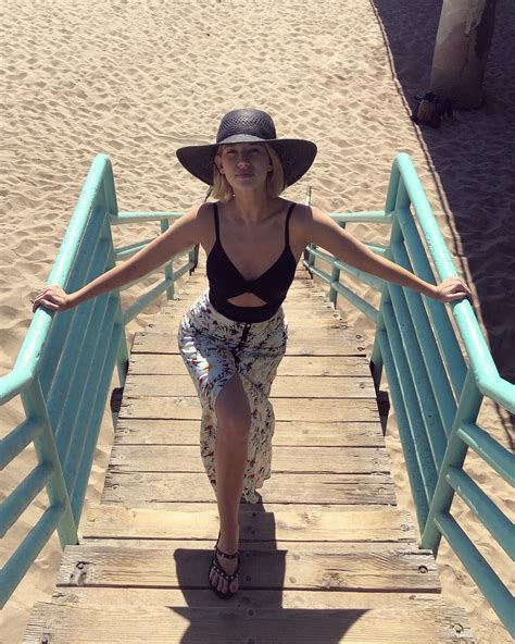 Yael Grobglas On Instagram “beach Daze Weekend” Lady Instagram