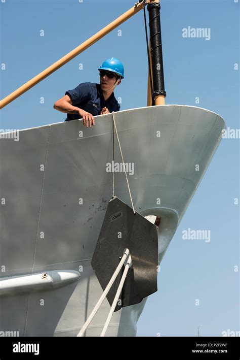 Rat Guard On Mooring Line Hi Res Stock Photography And Images Alamy