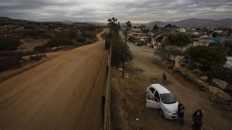 Entre Dos Tierras El Muro Entre Estados Unidos Y México El PaÍs