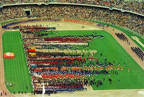 ¡pese a bajas ventas por pandemia y mala temporada! 27 Imágenes que te llevarán de regreso a los Juegos Olímpicos México '68 | México, Mexico 68 ...