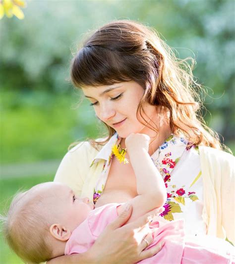 Using hair dye when you're pregnant. Can A Breastfeeding Mom Dye Or Perm Her Hair?