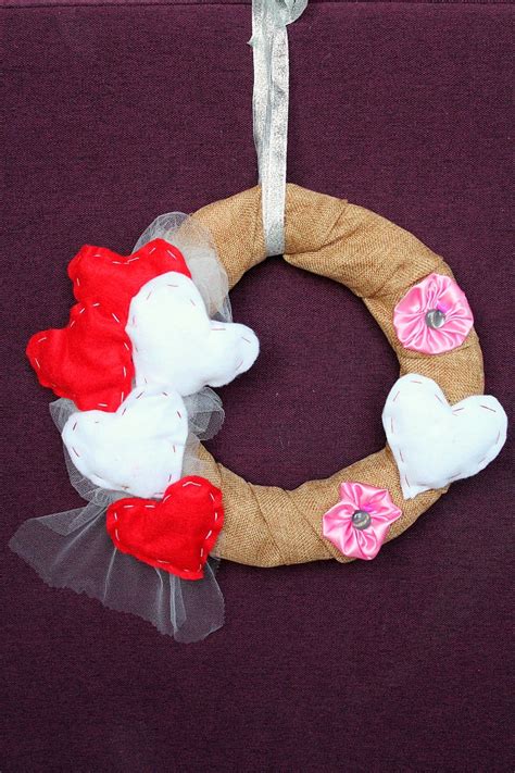 Diy Valentine Wreath Tutorial Dan330