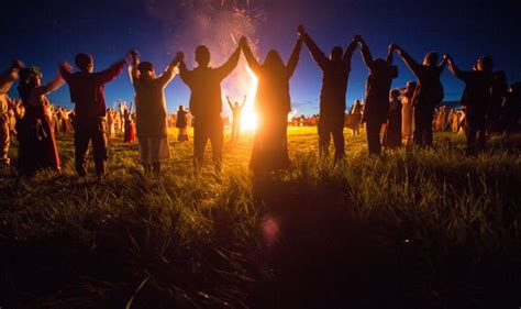 Summer Solstice Rituals How To Celebrate The Start Of Summer This Week