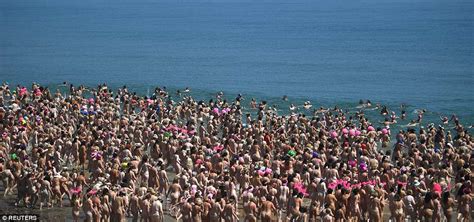 2500 Women Set New Guinness World Record For Mass Skinny Dipping