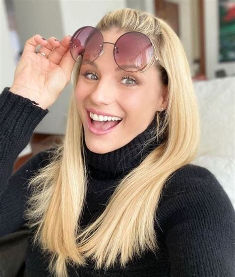 Michelle Hunziker Diversa Su Instagram Impossibile Non Notare Gli Occhi