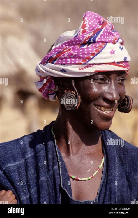 Delaquara Niger Fulani Woman Stock Photo Alamy