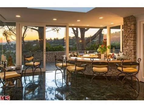 Elvis And Priscilla Presleys Home In Trousdale Up For Sale For