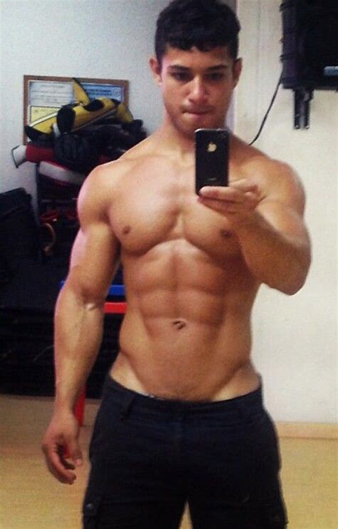 Pin By Adam Justice On Physical Fitness Guy Selfies Men Ripped Men