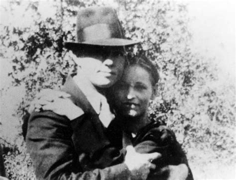 Bonnie Parker And Clyde Chestnut Barrow