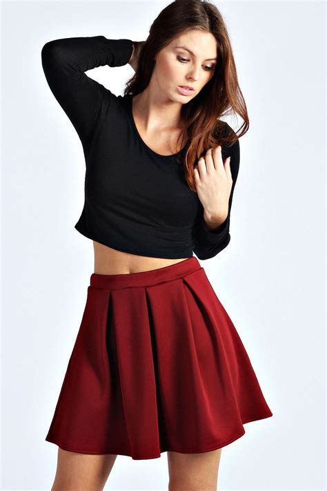 What To Wear With Skater Skirts Women Hairstyles Makeup Trends Nail