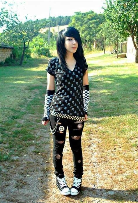 emo girl outfit emo outfit ideas girl outfits skater outfits vans outfit disney outfits