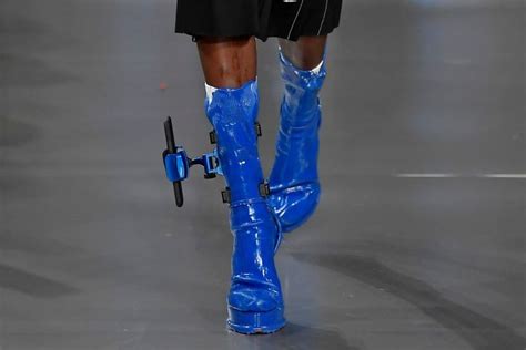 The Craziest Shoes On The Runway In 2018 Crazy Shoes Fashion Week