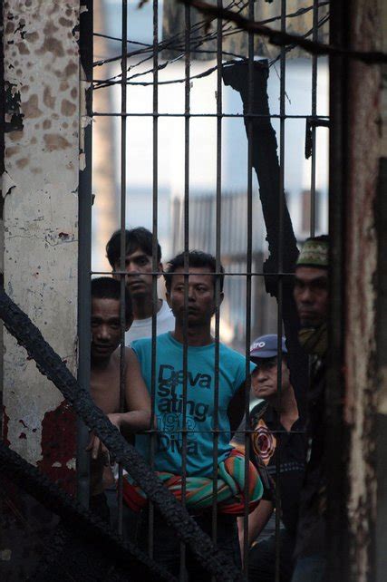 Indonesian Prison Riot Allows Inmates To Flee The New York Times