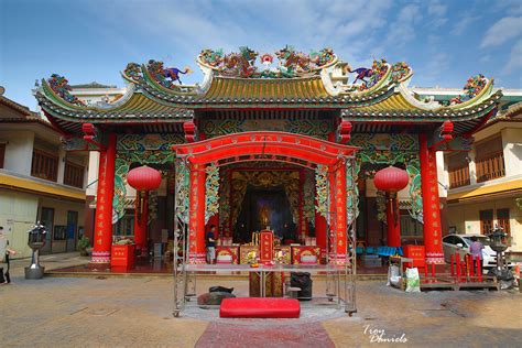 Kuan Yin Shrine Traveling Thru History