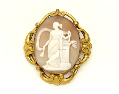 Antique Large Shell Carved Cameo Pinchbeck Brooch Pin Victorian Ca