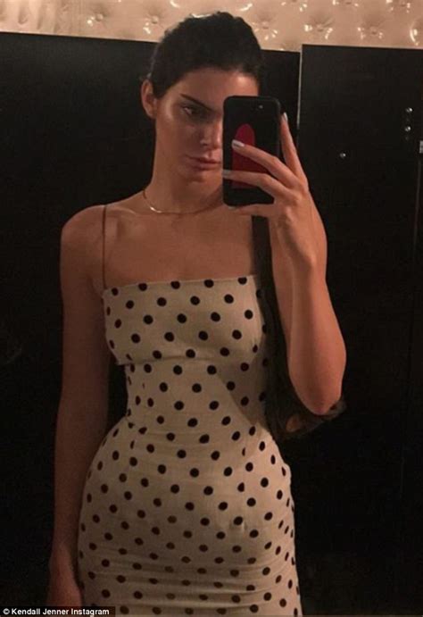 Is Kendall Jenner Pregnant Model Sends Fans Into Frenzy Daily Mail Online
