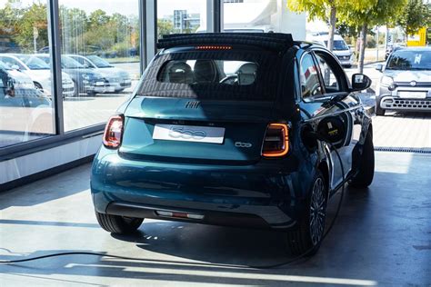 New All Electric Fiat 500 Is Soft Top Of Choice At What Car Car Of The