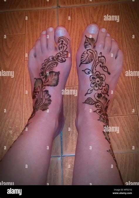 Top 124 Feet Henna Tattoo Designs
