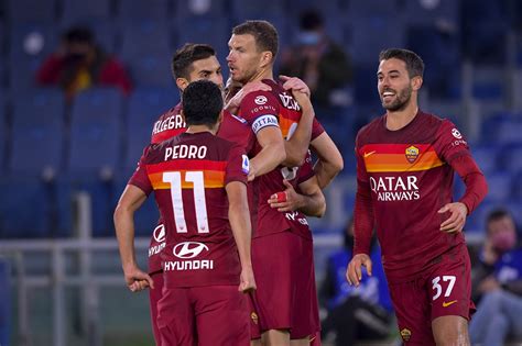 Stream every upcoming uefa europa league match live! Pagelle Young Boys-Roma 1-2, voti Europa League 2020-2021 ...