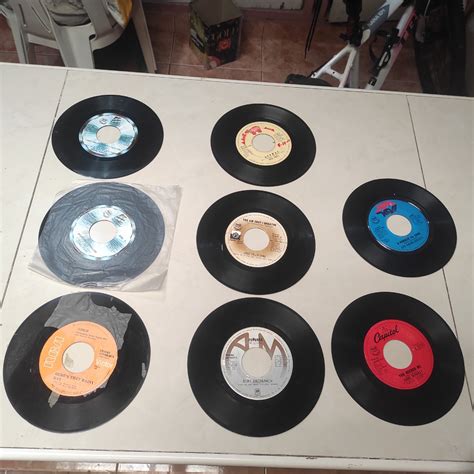 70s Vinyl Records Hobbies And Toys Music And Media Vinyls On Carousell