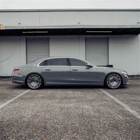 Maybach S 580 Lowered On Matching Agl 60 Brushed Grigio 22s Feels
