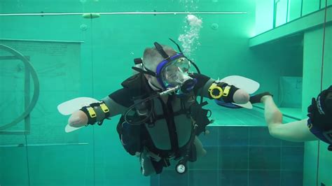 Russian Amputee Diver Conquers One Of The Worlds Deepest Pools Video