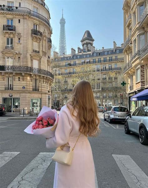 7 French Fashion Instagram Accounts To Follow For Inspiration