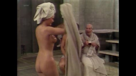 Nude Video Celebs Valerie Perrine Nude Steambath 1973
