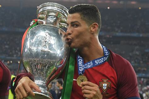 Born on february 5th, 1985 in funchal, portugal. How Portugal finally fell in love with Cristiano Ronaldo ...