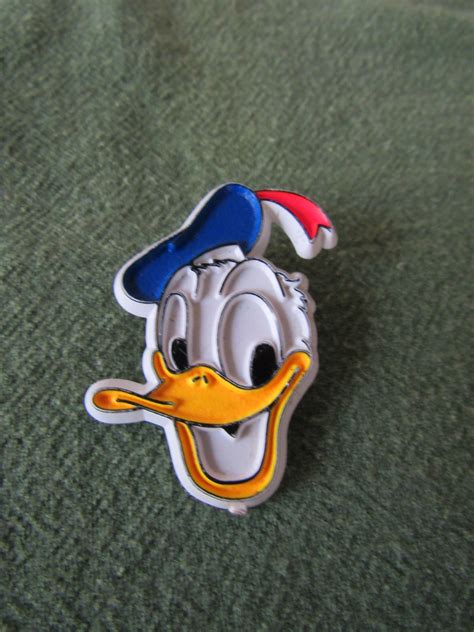 Vintage Donald Duck Pin Disney 1970s Free Shipping Etsy