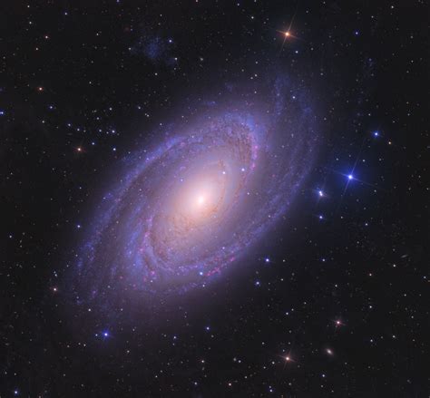 Galaxia Espiral Barrada 2608 Ngc 2608 Galaxia Galaxia Espiral Barrada 2608 7 Ideas De Hidra