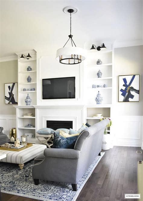 Fall Home Tour Featuring This Elegant Living Room With
