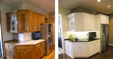 Throughout the 1980s and '90s, oak was a popular choice for kitchen cabinetry in homes across america, and this cabinet material remains in many homes today. Idea 21+ Refinishing Oak Kitchen Cabinets