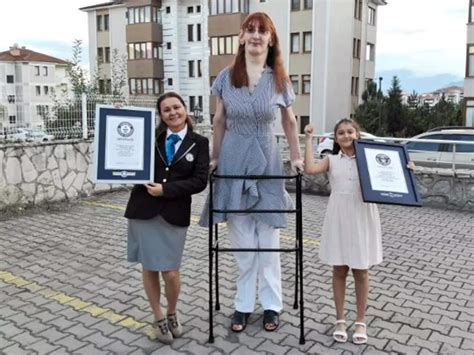 Tallest Woman Guinness World Records Presswire18